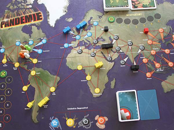 Pandemie  (1-4) board game collectible - Main Image 2