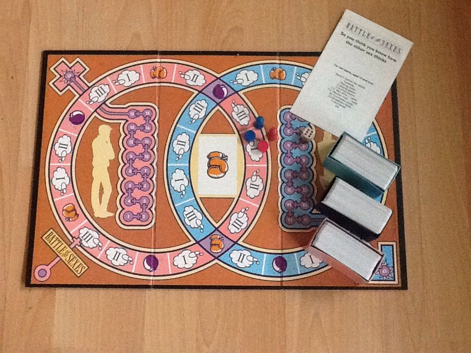 Battle Of The Sexes  (4 to 16) board game collectible - Main Image 2