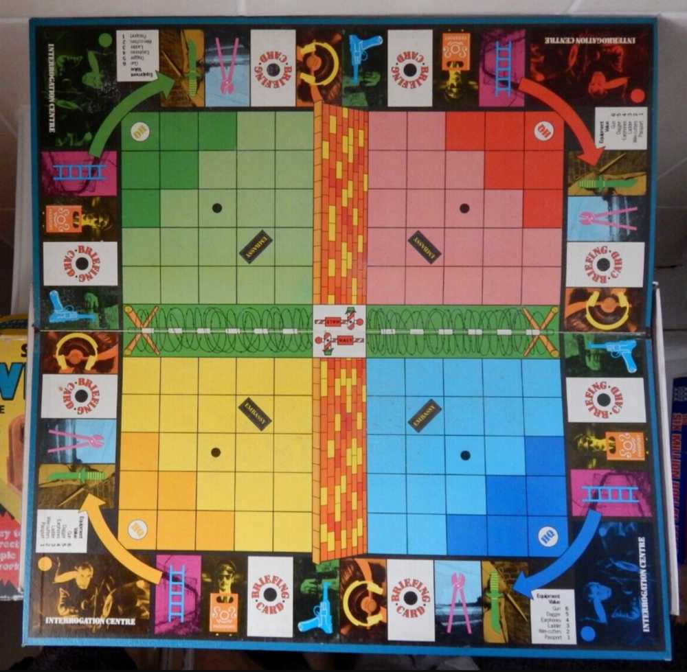 Microdot  (2-4) board game collectible - Main Image 4