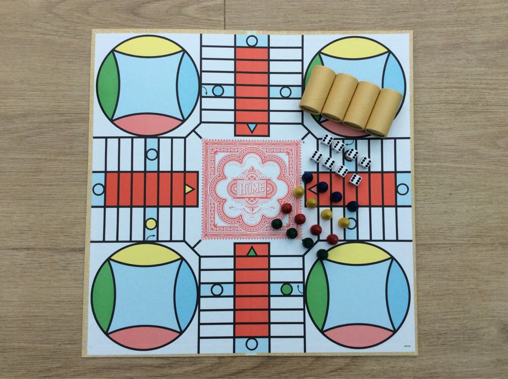 Parcheesi  (2 to 4) board game collectible - Main Image 2
