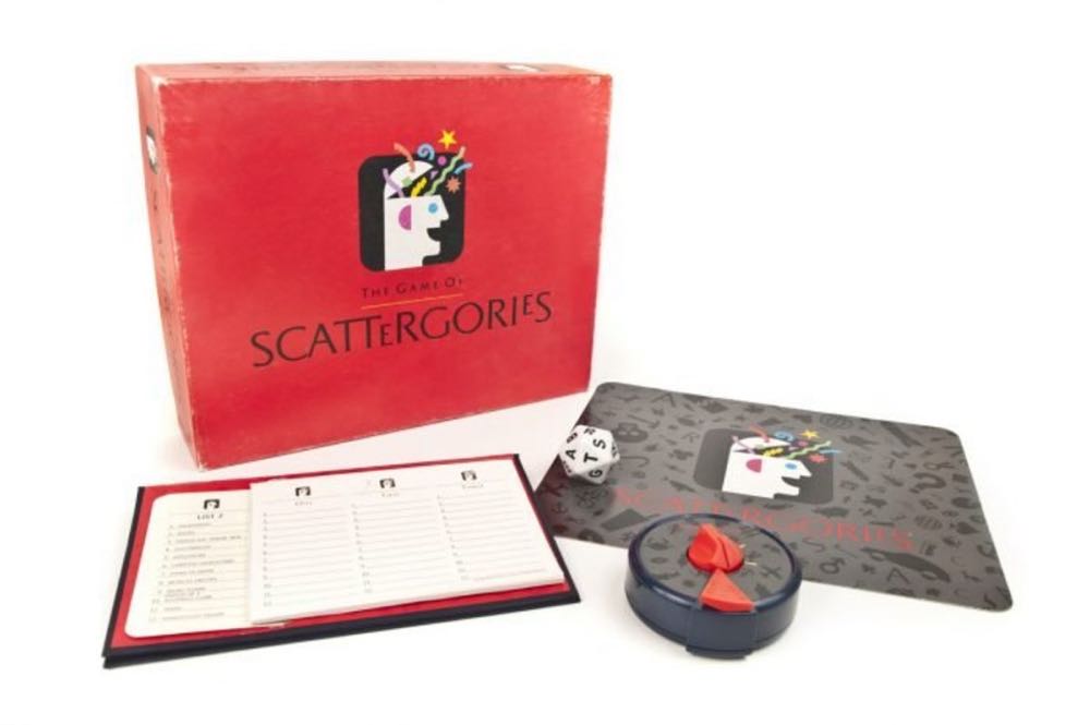 Scattergories (2–4 players | 13+ | ? min.)  (2–4) board game collectible [Barcode 5010994762971] - Main Image 2
