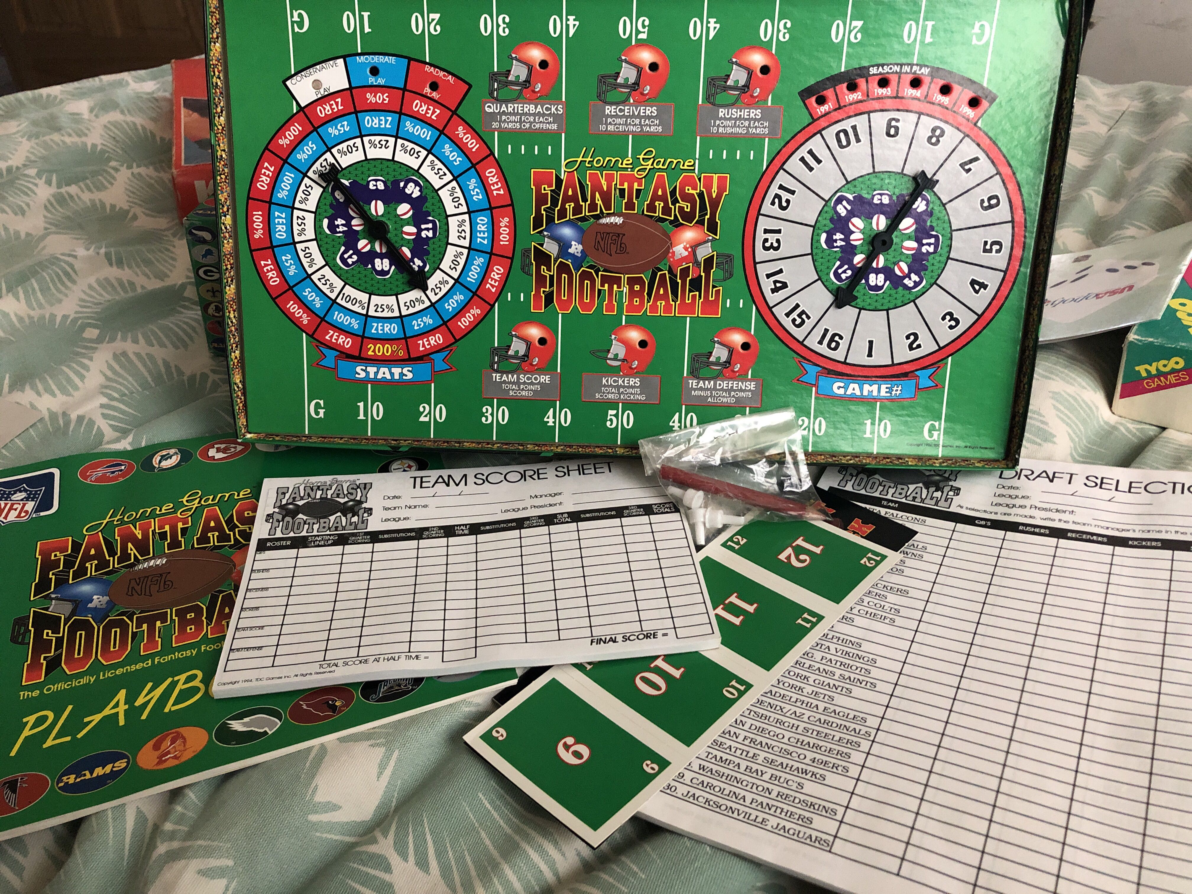 Home Game Fantasy Football  (2-14) board game collectible [Barcode 018886011409] - Main Image 3