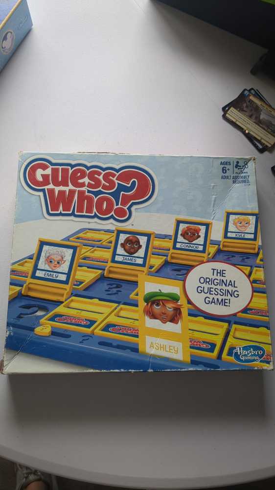 Guess Who?  (2) board game collectible [Barcode 630509535767] - Main Image 2