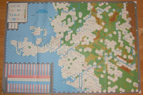 NATO  board game collectible [Barcode 050758300044] - Main Image 2