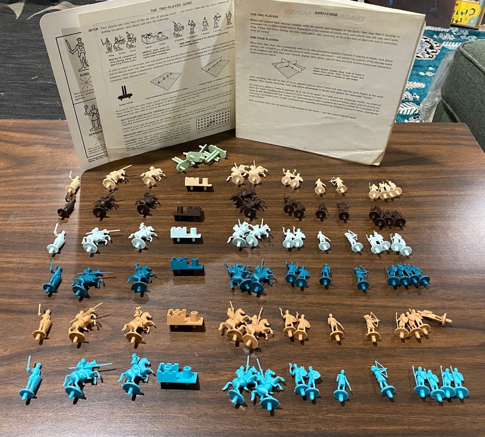 Feudal: The Game Of Siege And Conquest  (2, 4, 6) board game collectible [Barcode 045708002703] - Main Image 3