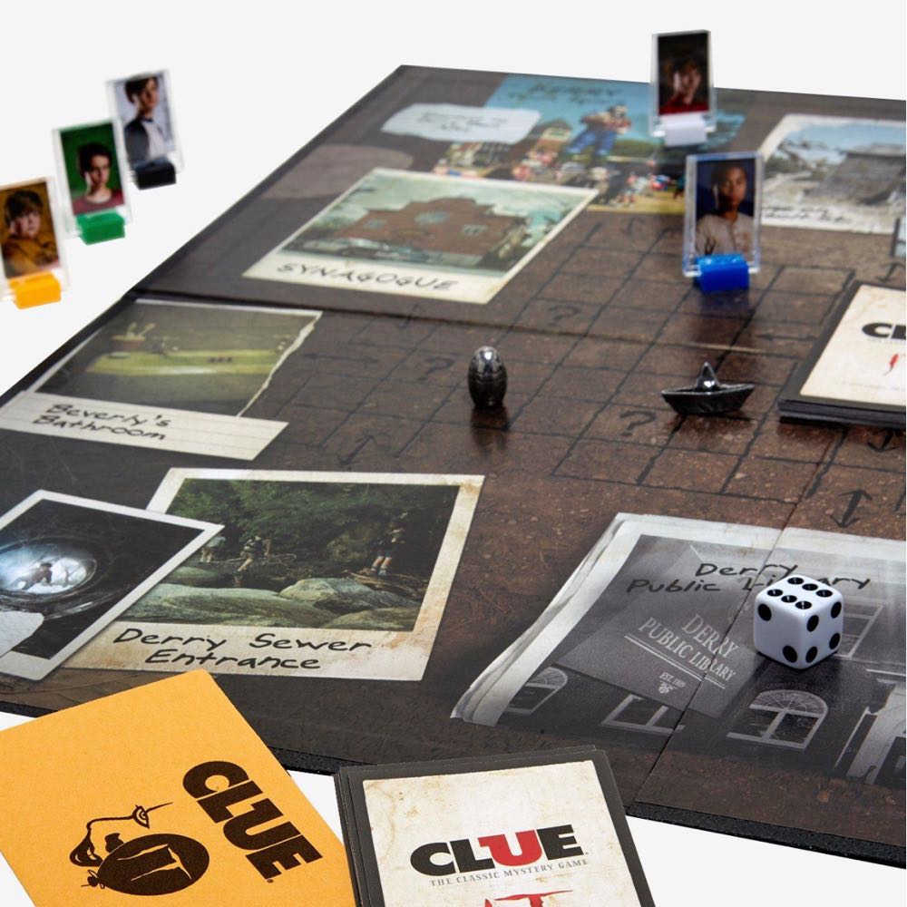 Clue Movies: CLUE® IT Edition  (2-7) board game collectible [Barcode 700304151896] - Main Image 4