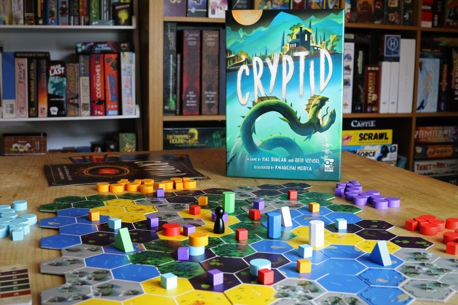 Cryptid  (3-5) board game collectible [Barcode 9781472830654] - Main Image 2