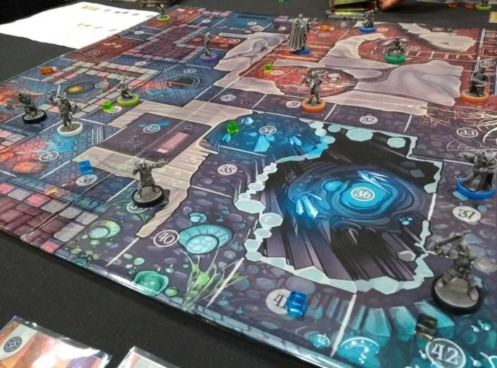 Wildlands  (2-4) board game collectible [Barcode 9781472826954] - Main Image 3