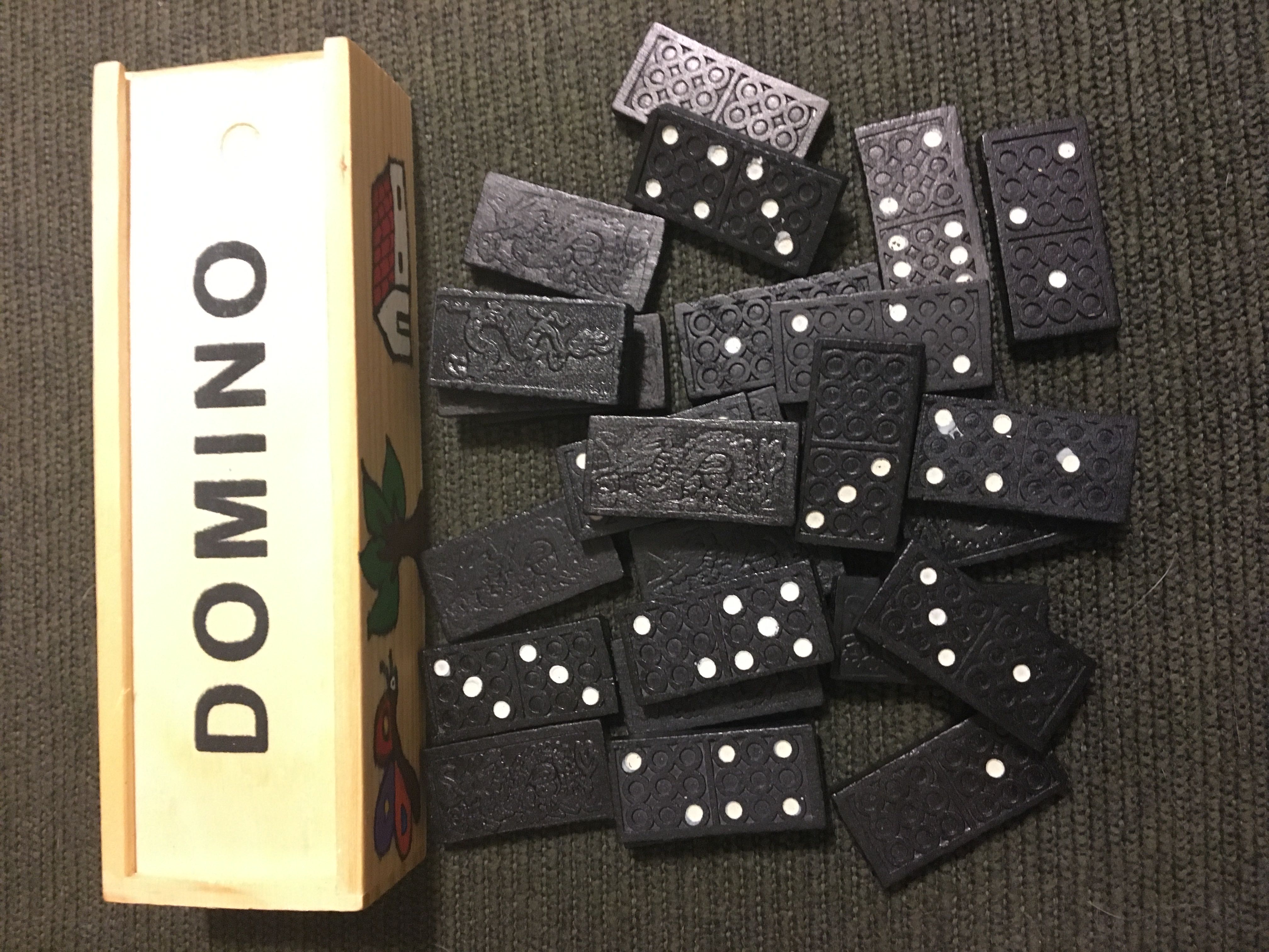 Dominoes - Double Twelves  (2-7) board game collectible - Main Image 2