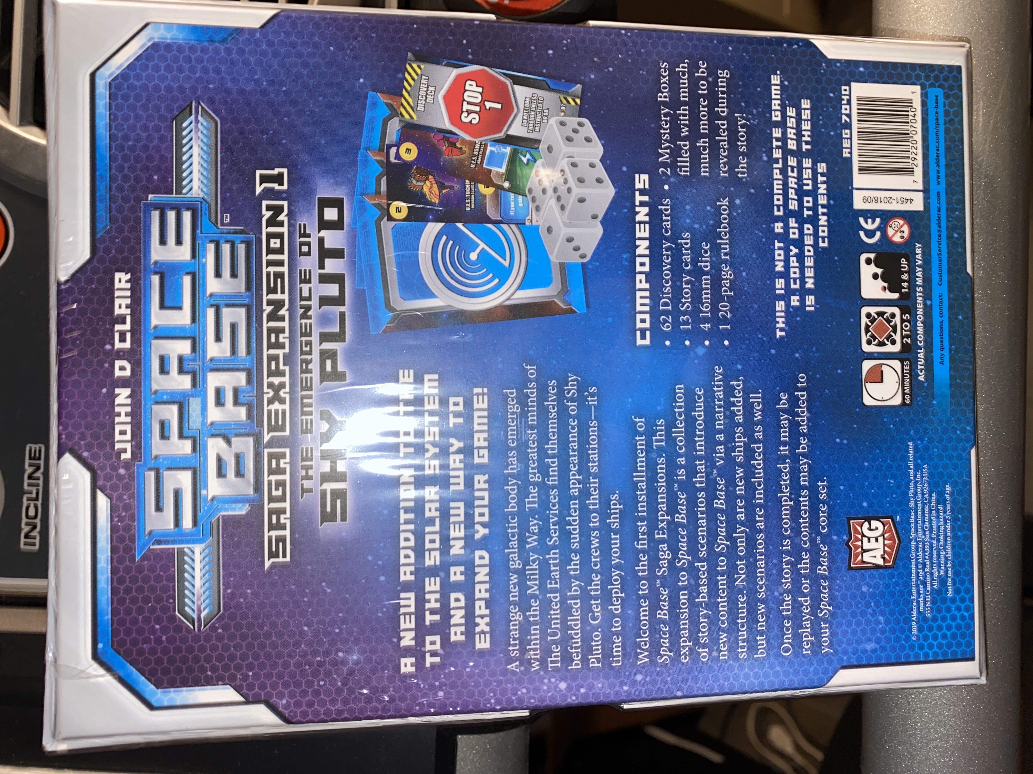 Space Base: The Emergence of Shy Pluto  (2-5) board game collectible [Barcode 729220070401] - Main Image 2