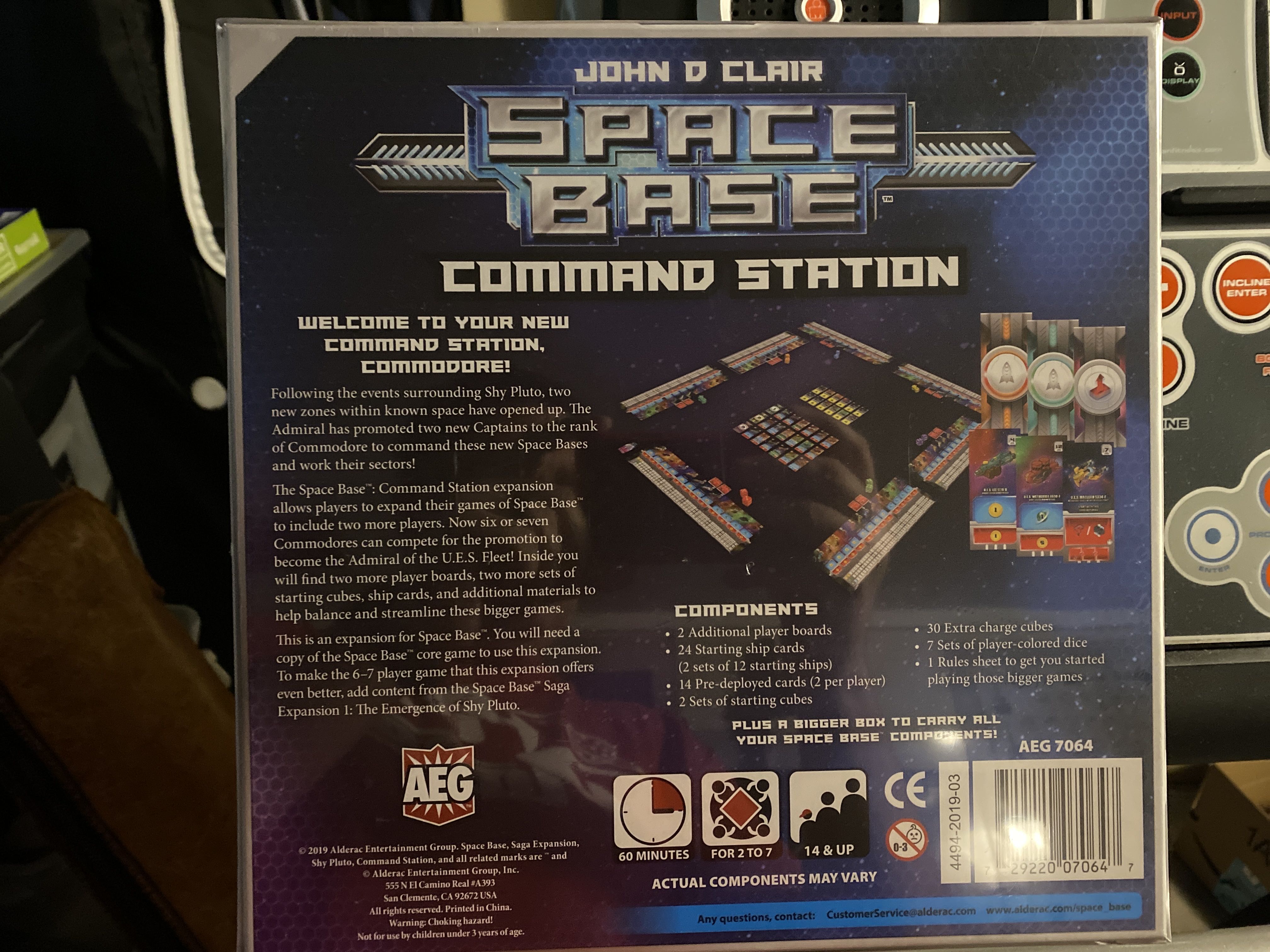 Space Base: Command Station  (2-7) board game collectible [Barcode 729220070647] - Main Image 2