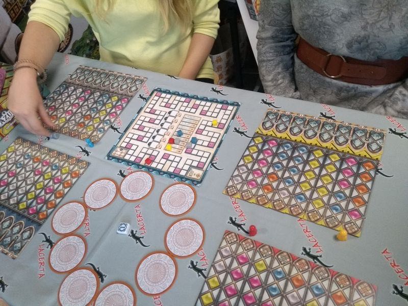 Azul Stained Glass Of Sintra  (2-4) board game collectible [Barcode 826956600114] - Main Image 3