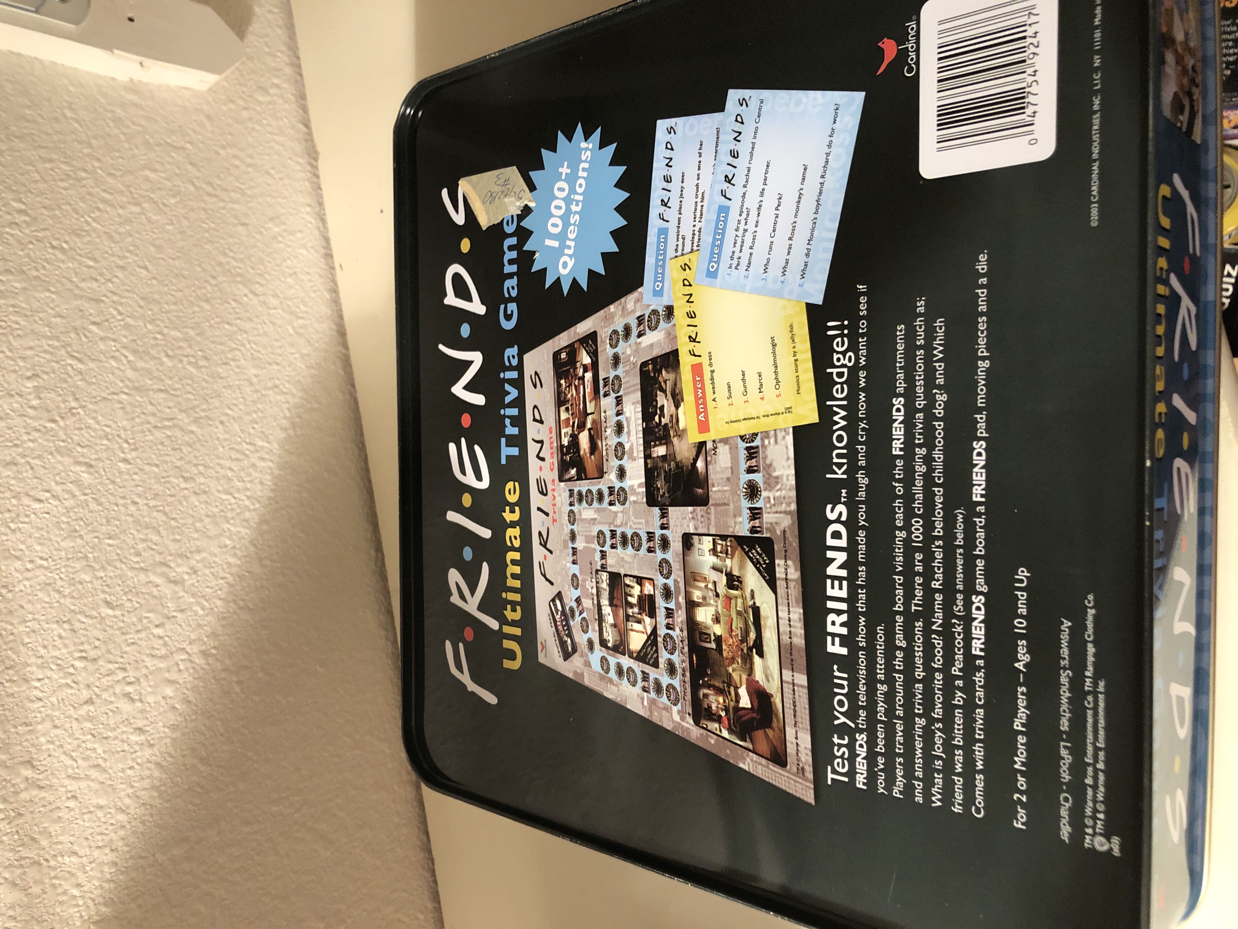 Friends Ultimate Trivia Game  board game collectible [Barcode 047754924176] - Main Image 2