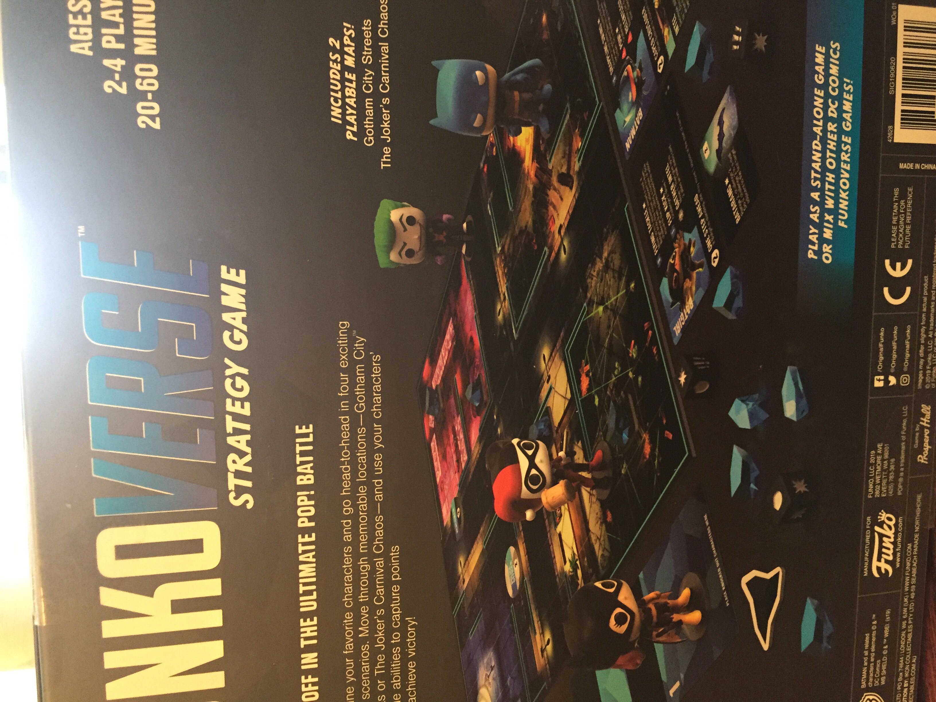 Funkoverse: DC 100  (2-4) board game collectible [Barcode 889698426282] - Main Image 4