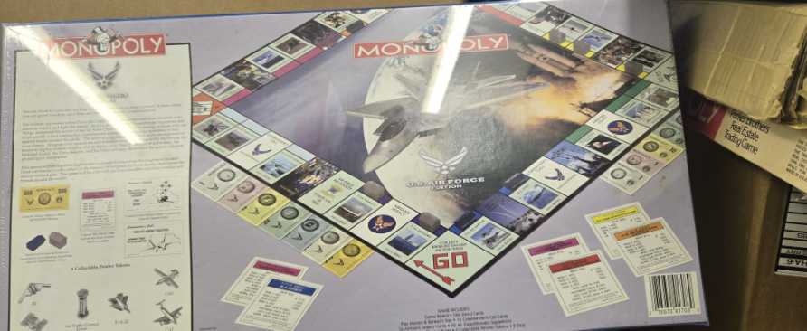 US Airforce Edition  (2-6) board game collectible [Barcode 076930417089] - Main Image 2