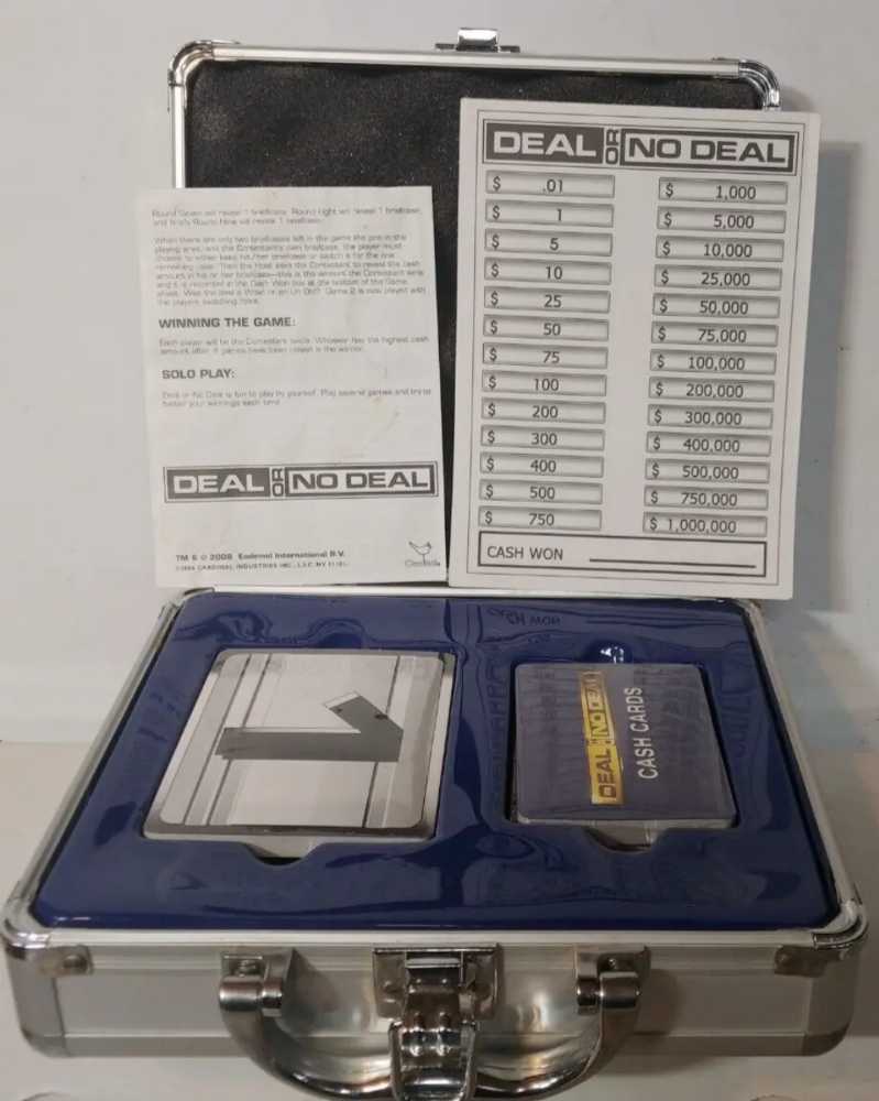Deal or No Deal  (1-5) board game collectible [Barcode 047754840209] - Main Image 3