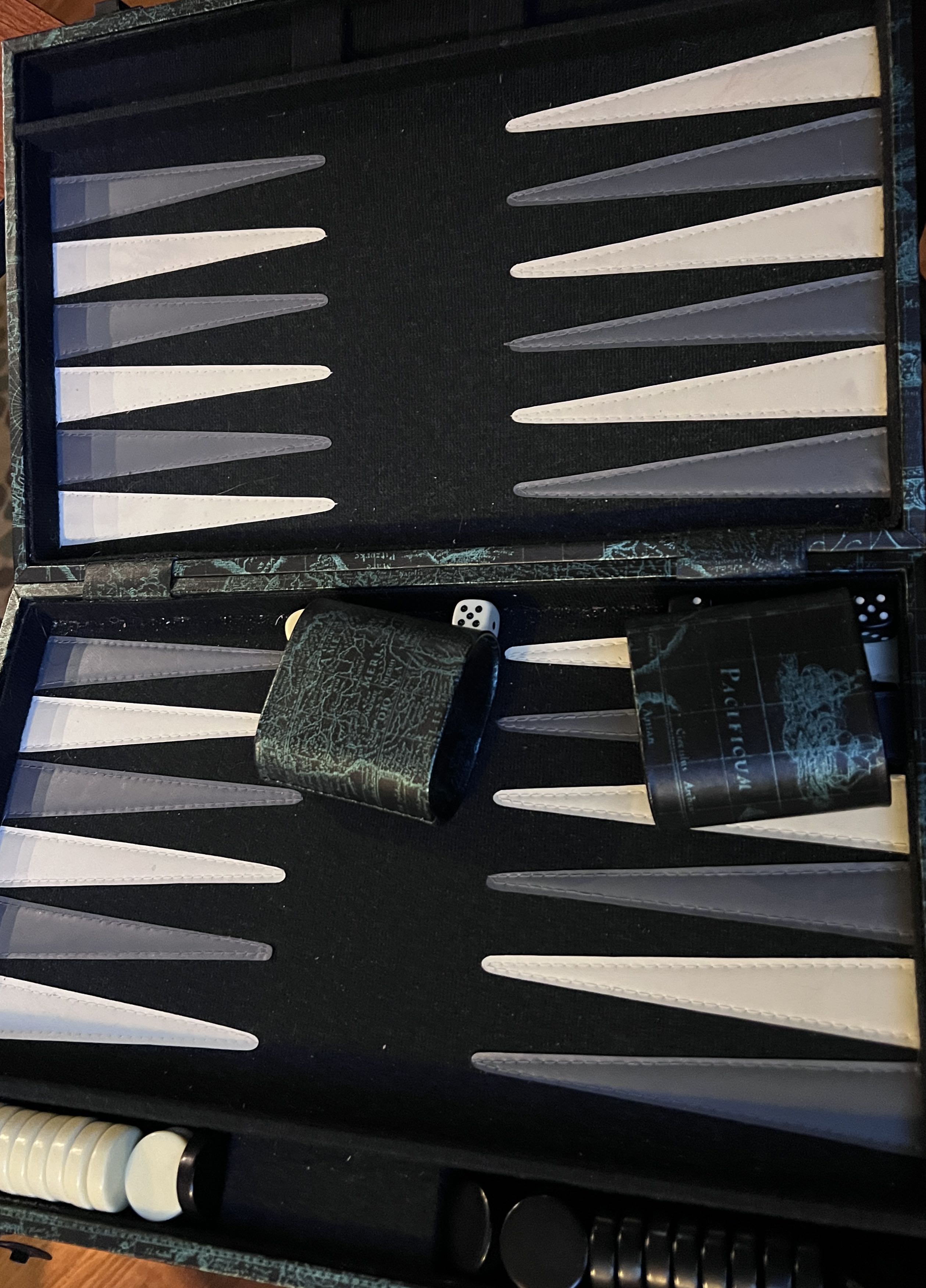 Backgammon  (2) board game collectible - Main Image 2