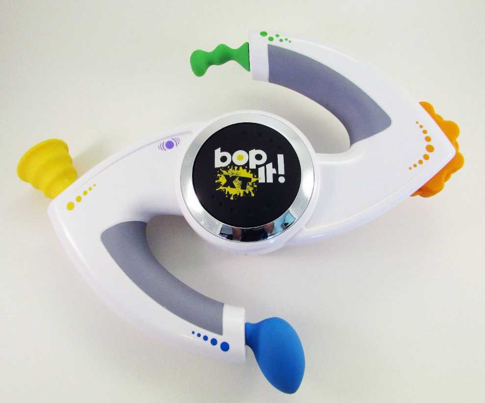 Bop It! Xt  (1-2) board game collectible - Main Image 4
