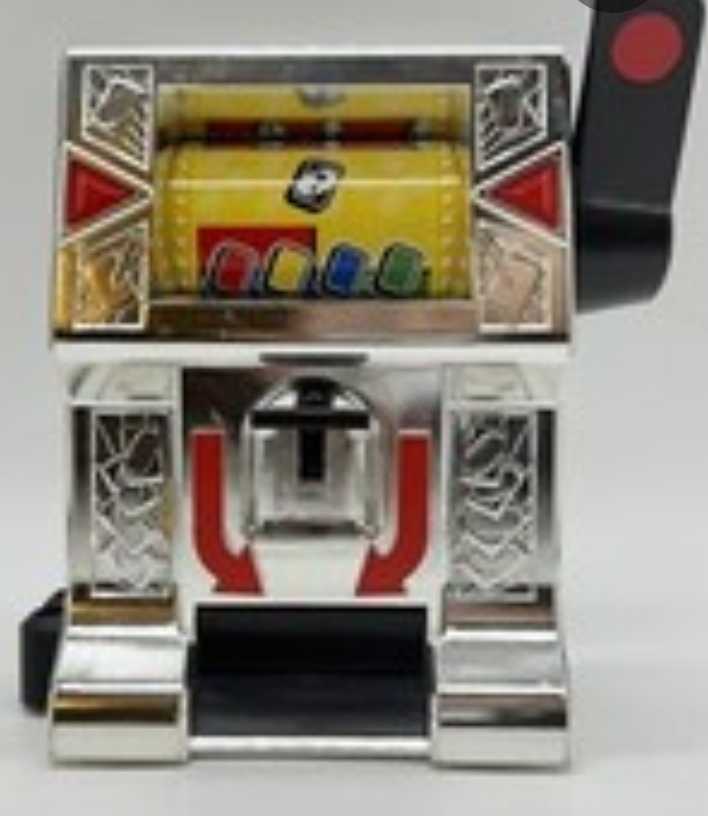 UNO Special: UNO® WILD JACKPOT Chrome Edition  board game collectible [Barcode 887961469660] - Main Image 3