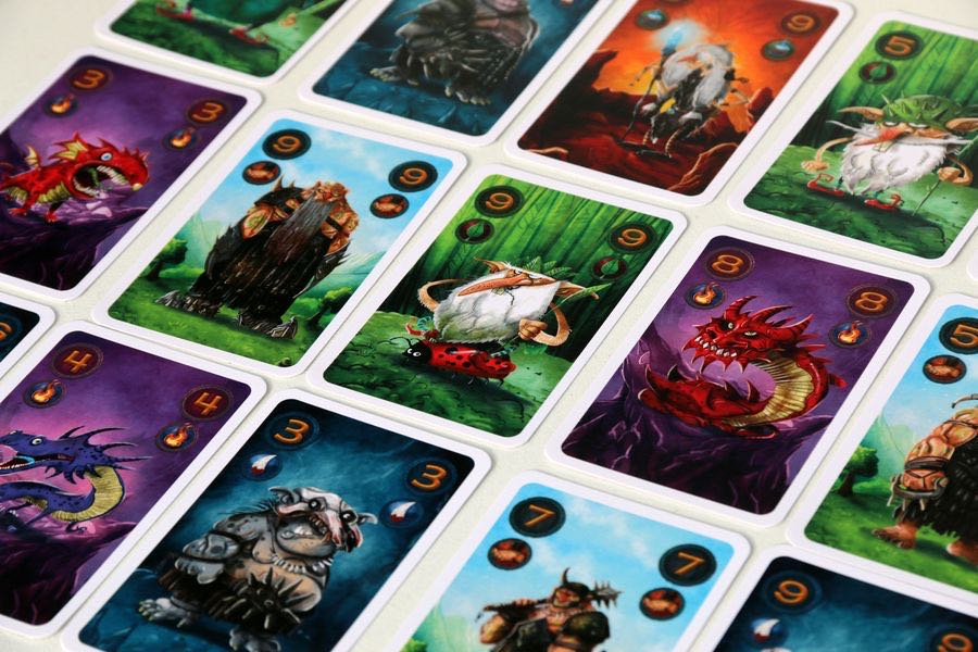 Claim 2  (2 Players) board game collectible [Barcode 682604701394] - Main Image 3