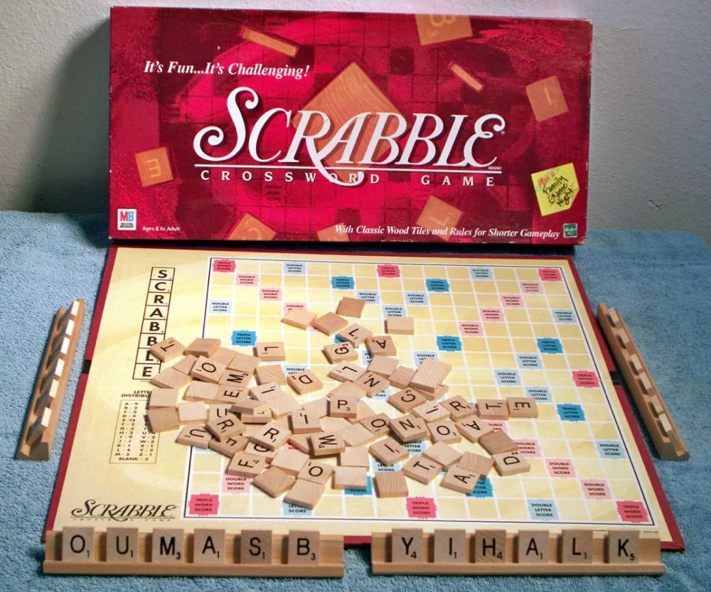Scrabble  (2-4) board game collectible [Barcode 032244040245] - Main Image 2