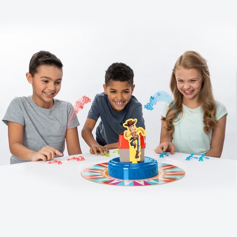 Toy Story 4: TRASH BIN BONANZA  (2-4) board game collectible [Barcode 778988258200] - Main Image 3