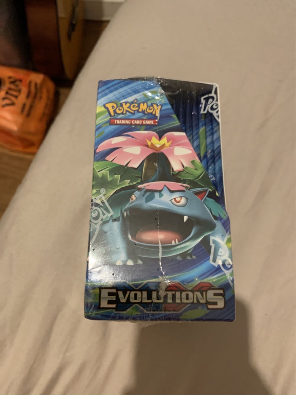 XY Evolutions Booster Box  board game collectible [Barcode 820650811555] - Main Image 4