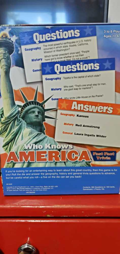 Who Knows America  (3-8) board game collectible - Main Image 2