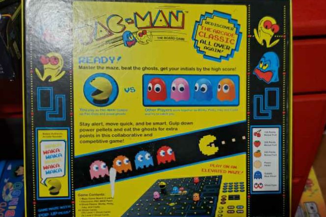 Pac-Man  (2-5) board game collectible [Barcode 079346002375] - Main Image 2