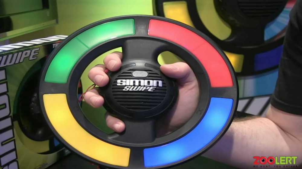 Simon Swipe  board game collectible [Barcode 630509275731] - Main Image 2