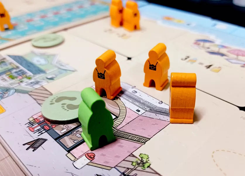 Santa Monica  (2-4) board game collectible [Barcode 729220070920] - Main Image 3