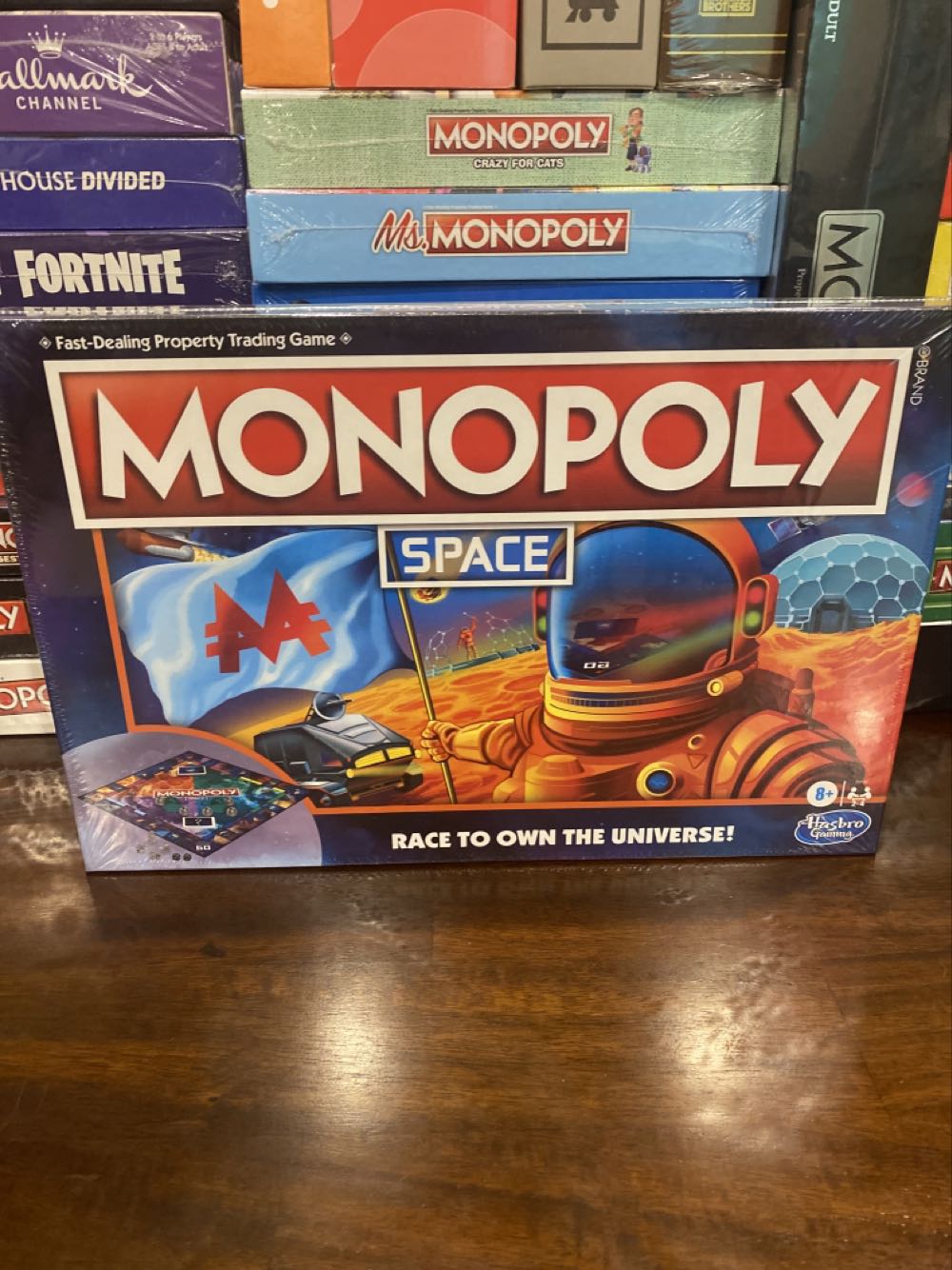 Space Edition Monopoly   (2-4) board game collectible [Barcode 630509969111] - Main Image 2