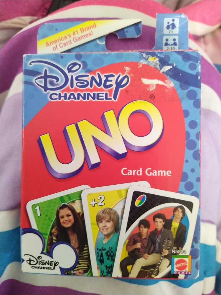 Disney Channel: UNO  (2-10) board game collectible [Barcode 027084682892] - Main Image 1