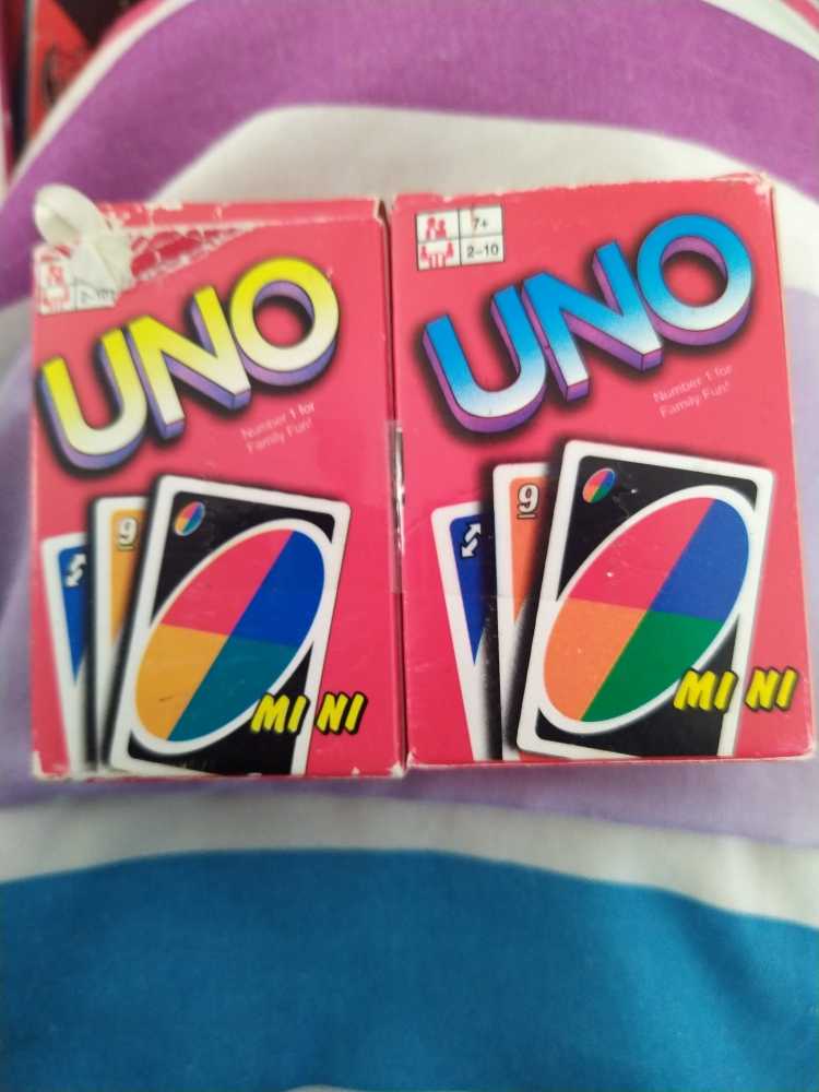 Uno Mini  (2-10) board game collectible [Barcode 074299008238] - Main Image 2