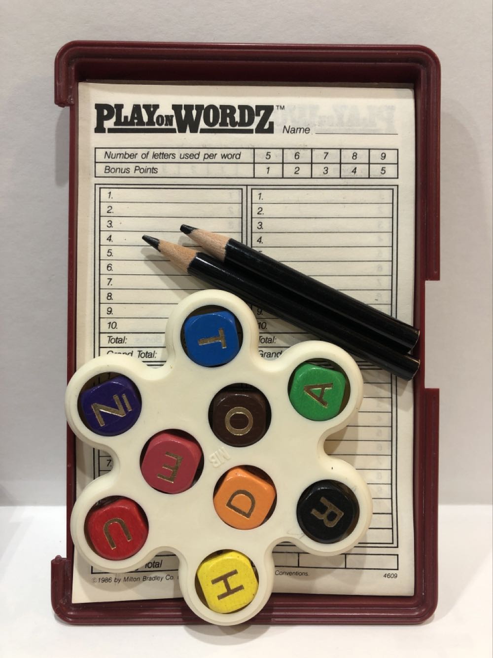 Play On Words  board game collectible - Main Image 2