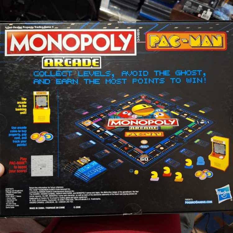 Pac-Man Arcade Monopoly  (2 - 4) board game collectible [Barcode 630509894062] - Main Image 2