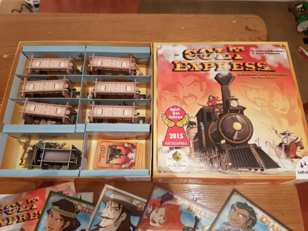 Colt Express  (2-6) board game collectible [Barcode 3770002176344] - Main Image 2
