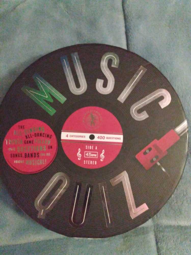 Ubongo Extreme: Fun-size Edition A Kosmos Game From Thames & Kosmos | Geometric Puzzle Game For Kids & Families | For Ages 7 Portable Format | Encourages Spacial Recognition