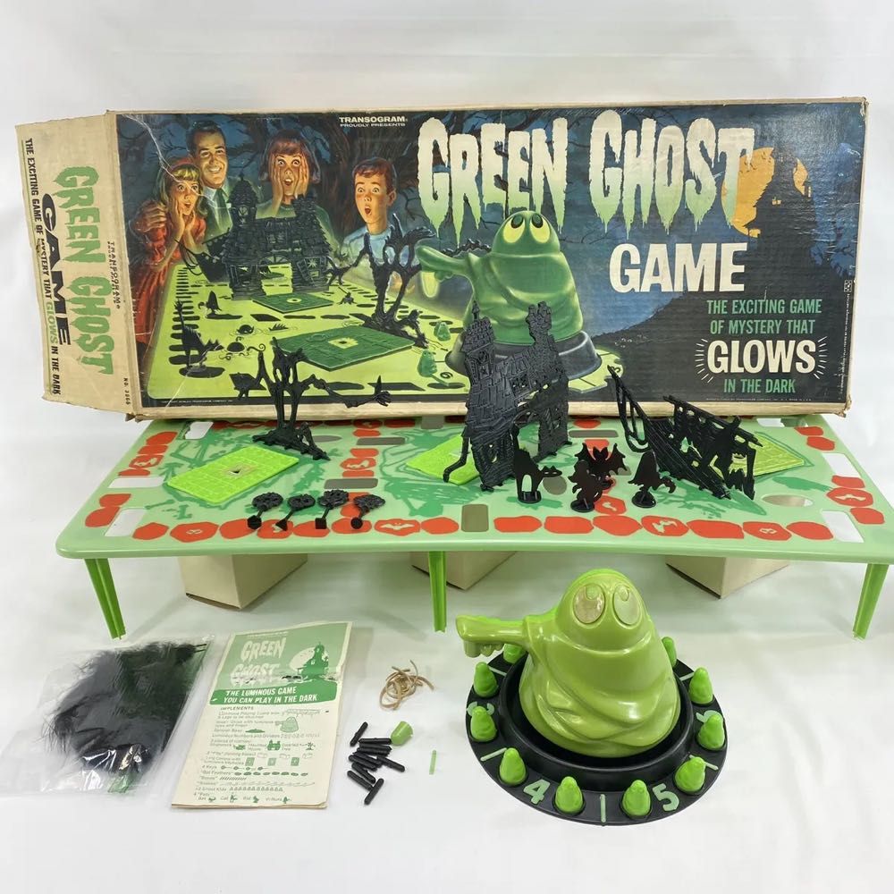Green Ghost Game   (2-4) board game collectible - Main Image 2