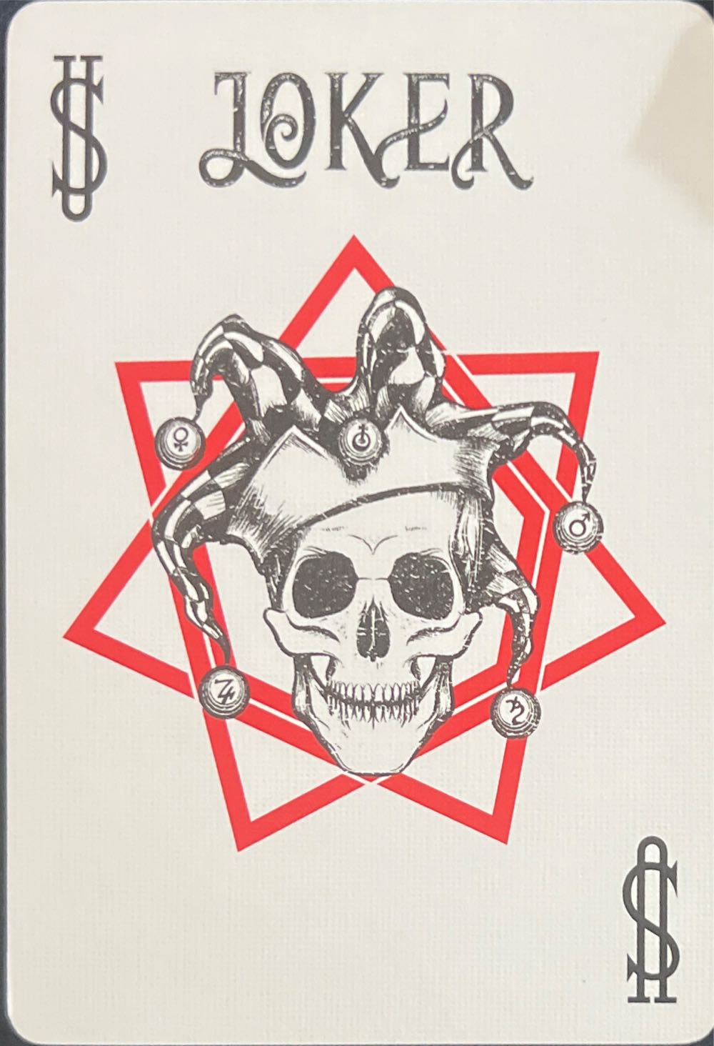 “Hidden” - Bicycle Playing Card Deck  (1+) board game collectible [Barcode 073854024263] - Main Image 4