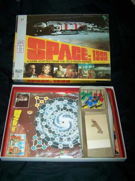Space: 1999  (2-4) board game collectible - Main Image 2