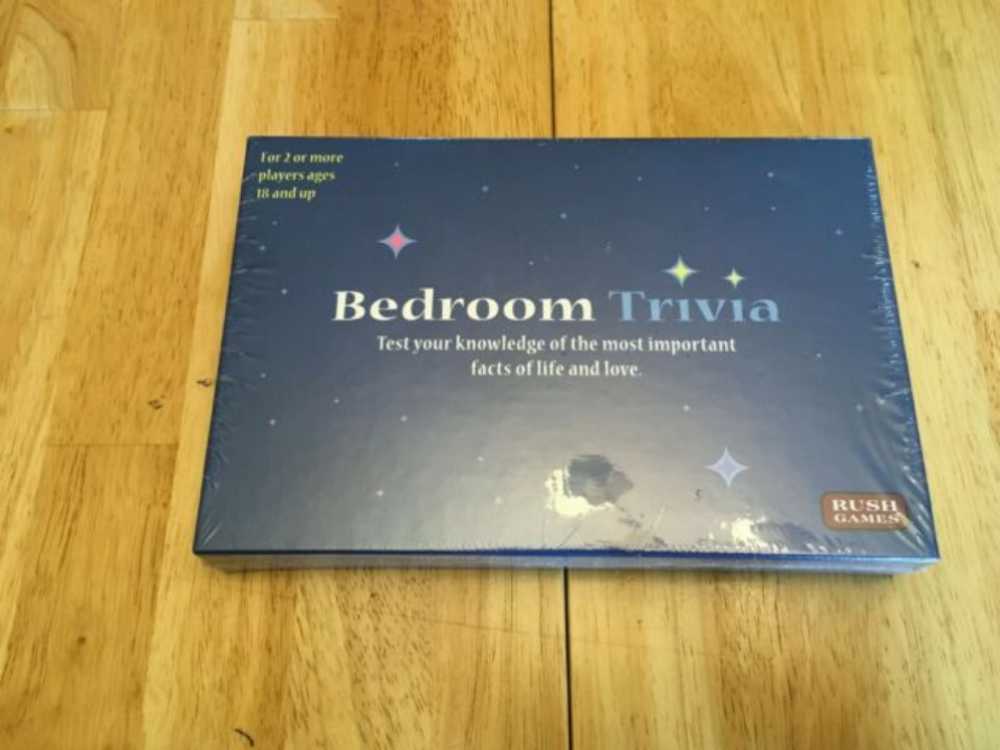 Bedroom Trivia.Com  board game collectible [Barcode 817114000013] - Main Image 1