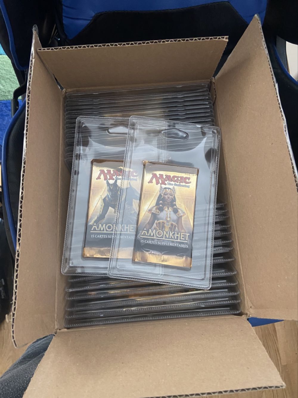 Amonkhet Booster Pack French Factory Sealed Brand New Magic Mtg Abugames  board game collectible [Barcode 5010993330409] - Main Image 2