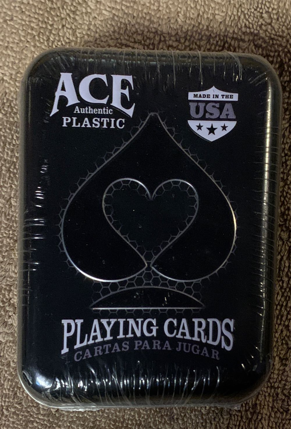 Cards: Red In Tin  board game collectible [Barcode 757951103907] - Main Image 2