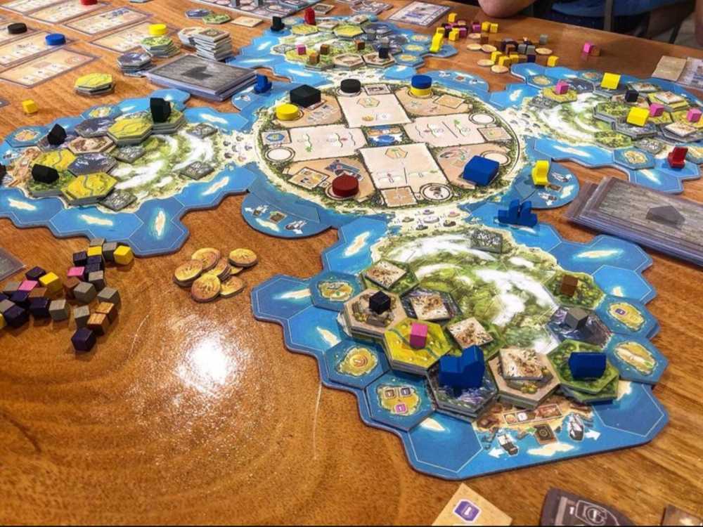 Cooper Island  (2-4) board game collectible [Barcode 850000576094] - Main Image 3