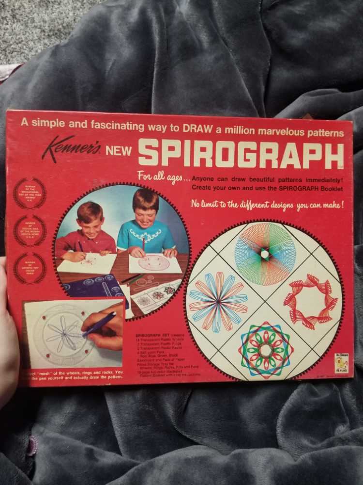Spirograph Kenner’s New Spirograph   board game collectible - Main Image 1