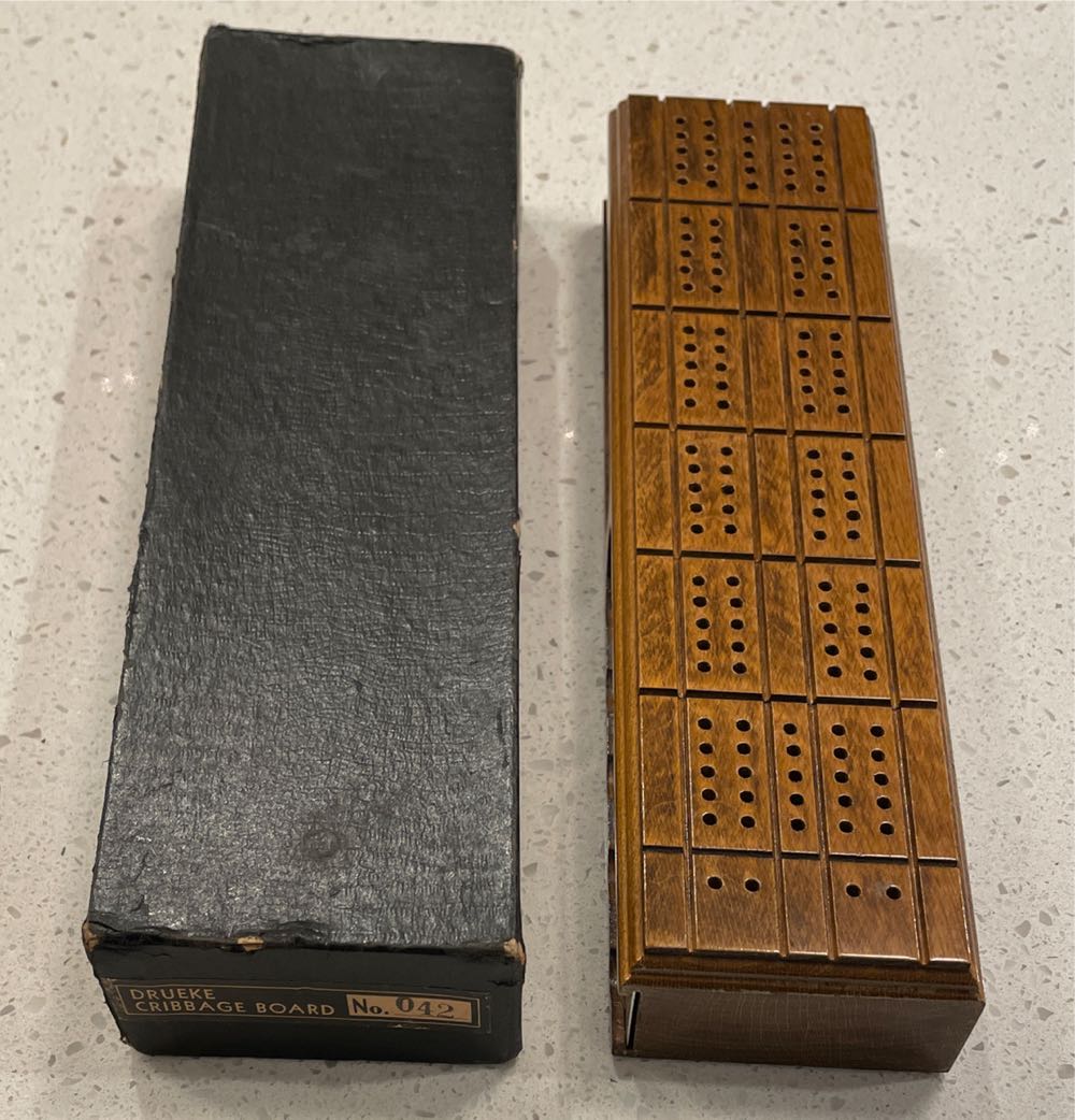 Drueke and Sons No 42 Cribbage Board  (2 Twice Around) board game collectible - Main Image 3
