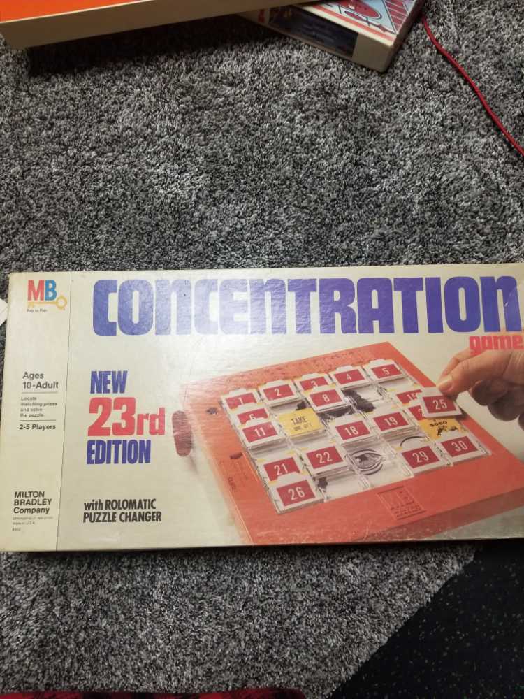 Dog Smarts: Unleash Your Knowledge Dog Trivia Card Game Brand New