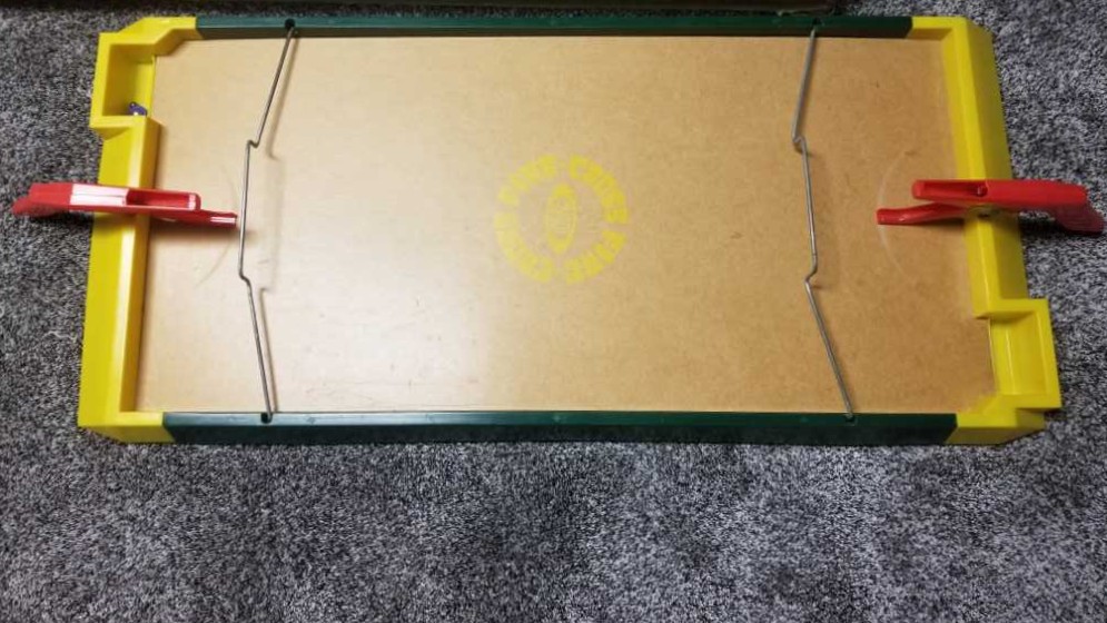 Crossfire Fastest Rapid-Fire Action Game Ever!   board game collectible - Main Image 2