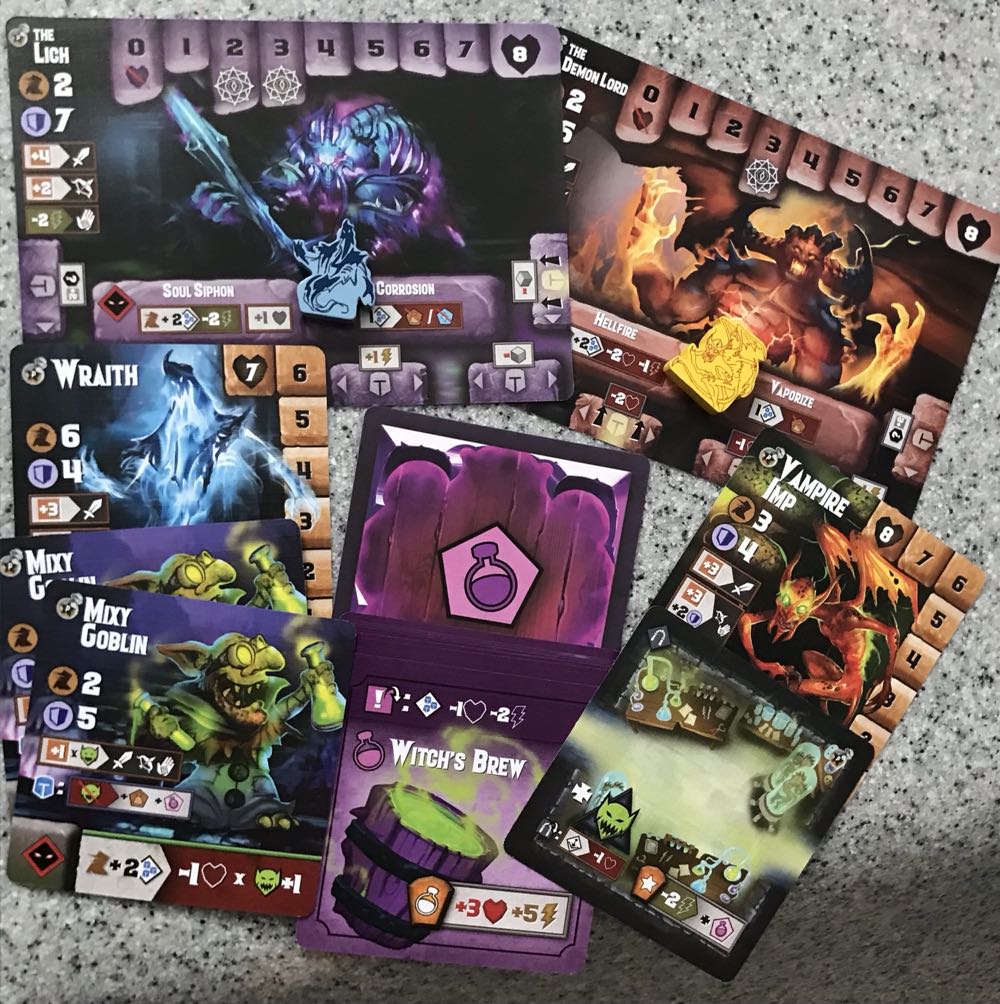 Tiny Epic Dungeons: Potions & Perils  board game collectible - Main Image 3